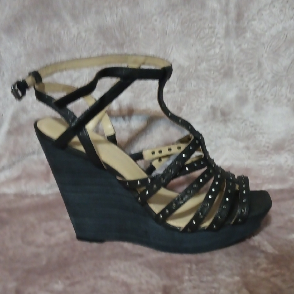 Kenneth Cole Creme Brulee Black Strappy Heels
